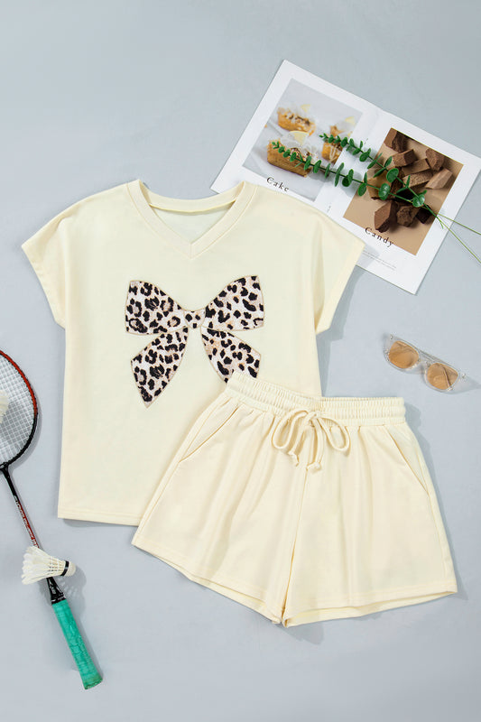 White Contrast Leopard Bow Patched V Neck Loose Tee Drawstring Shorts 2pcs Outfit
